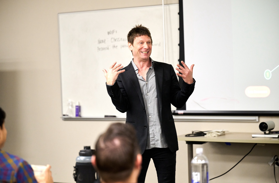 Johnny Dzubak teaching an EHD workshop in front of seated participants
